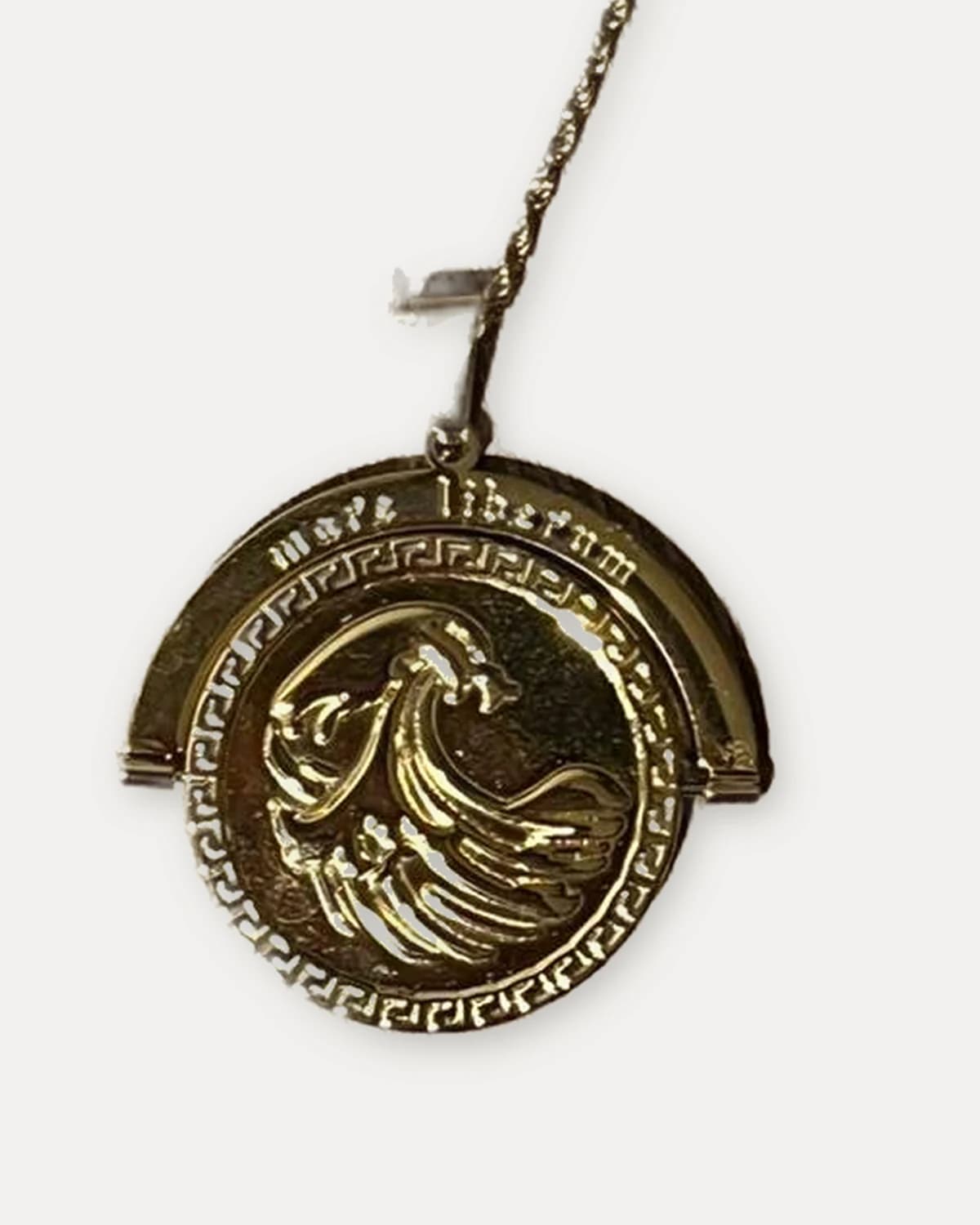 Mare Liberum altın kolye